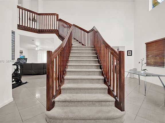 5th image of 20765 SW 89th Ave