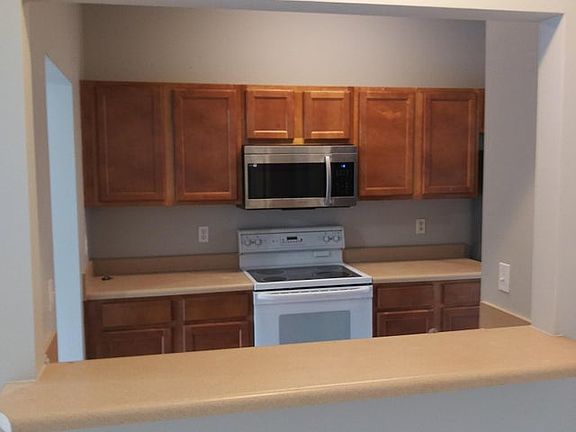2nd image of 718 Palm Blvd N #1