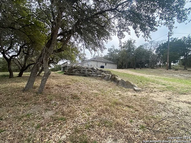 576 Gallagher Dr — Photo 3