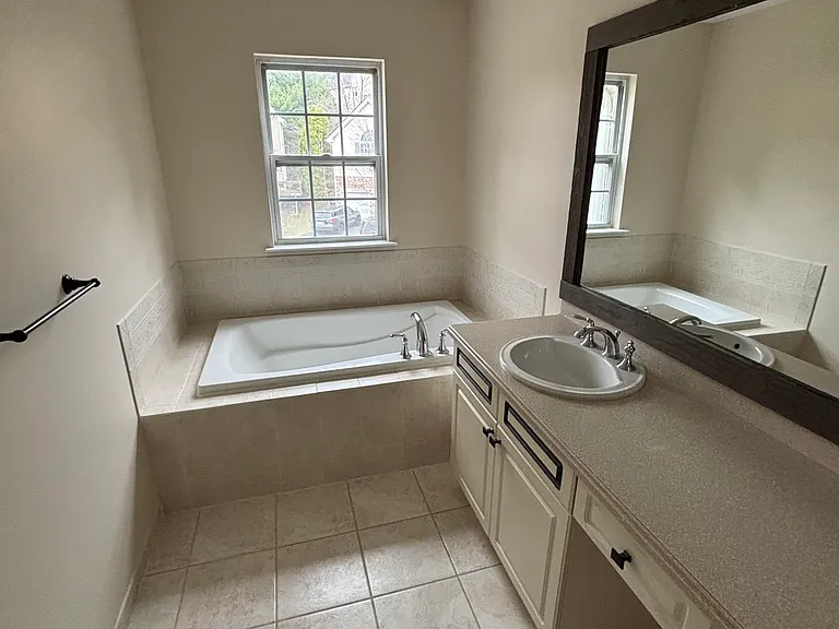 312 Winding Hill Dr — Photo 10