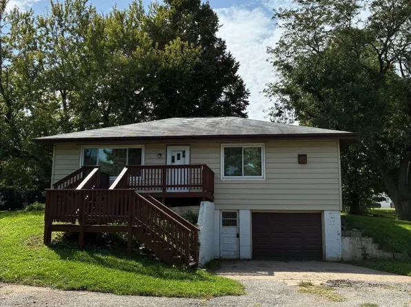 1107 W 7th St, Wayne, NE 68787