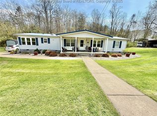 575 Independence Rd, Sandyville, WV 25275
