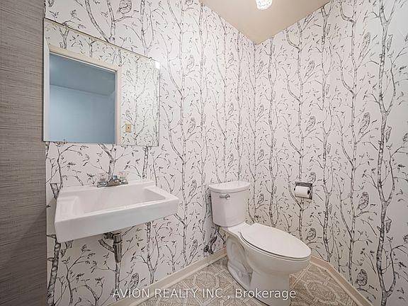 5th image of 646 Village Pkwy #23