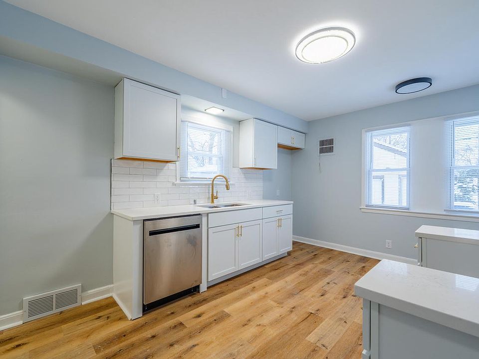 1st image of 5657 North 40th STREET