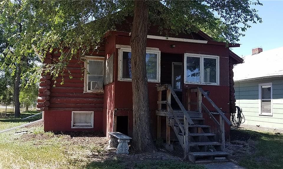 1st image of 916 S 31st St