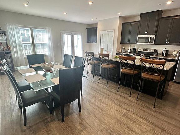 2nd image of 2524 Schooner Way