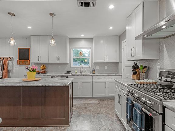 5th image of 313 Valencia St