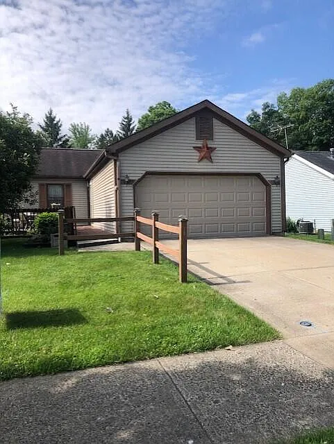 441 Senate Ave photo 1