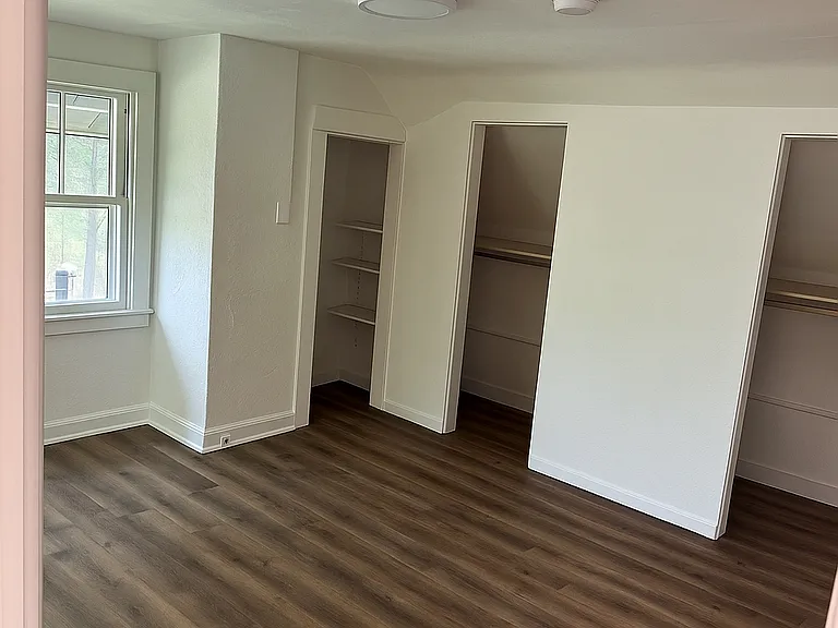 29 Oakwood Rd #7 — Photo 4