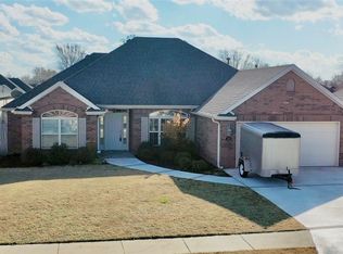 107 Hoss St, Centerton, AR 72719