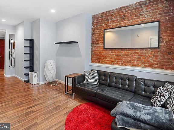 2nd image of 1003 S 13th St