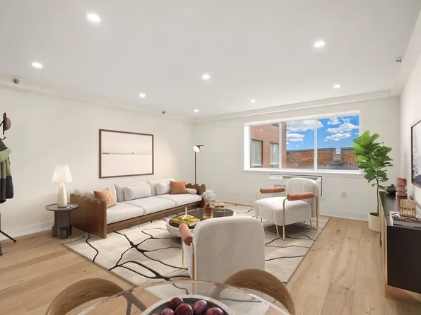 102-10 Queens Boulevard image 3 of 13