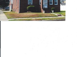 818 W Henry St, Linden, NJ 07036