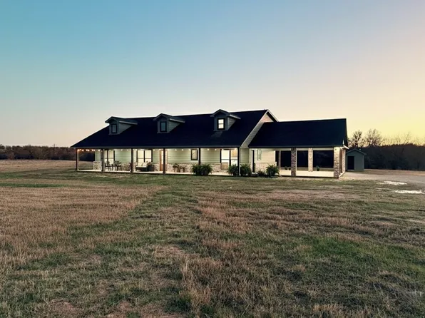 175 Flint Ln, Chico, TX 76431