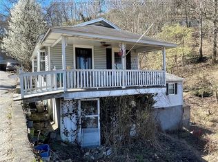 407 12th St SE, Charleston, WV 25314