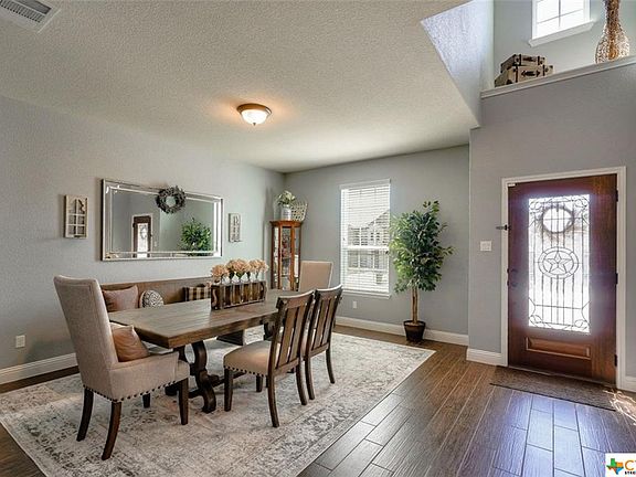 4th image of 827 Green Meadow Trl