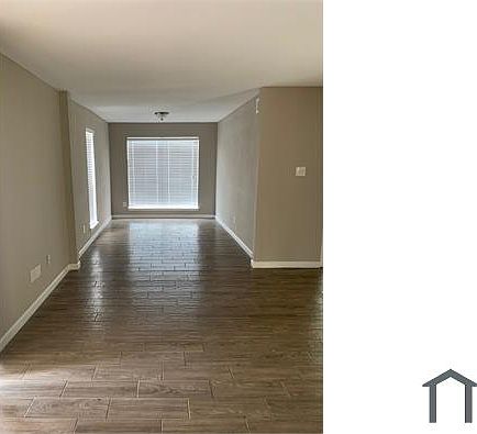 3rd image of 5625 Antoine Dr #204