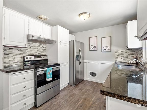 5th image of 11617 Interlaaken Drive SW