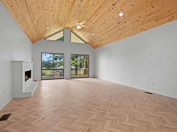 4th image of 324 Fisherdale Dr