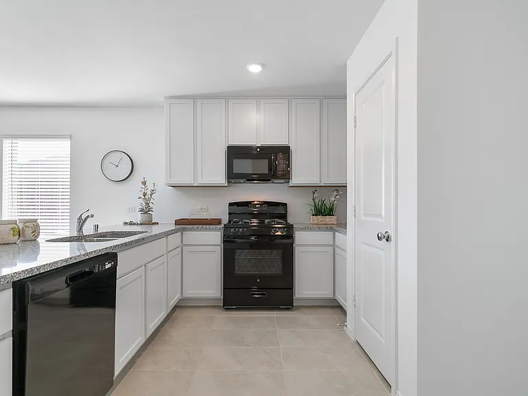 2821 Watchpoint Rd — Photo 14
