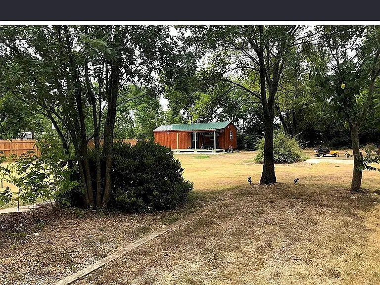 241 E Jackson St — Photo 1