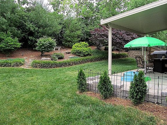 5th image of 2213 Sunningdale Dr