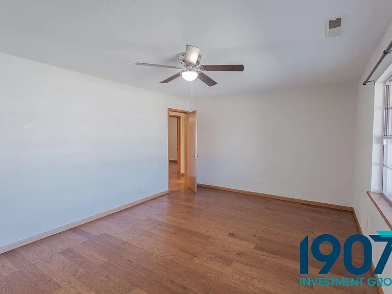 120 Platt Ln — Photo 3