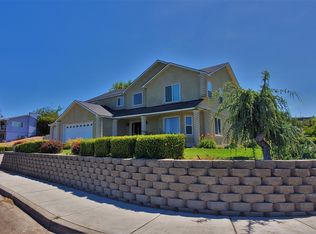 329 NW Crescent Ave, Sunnyside, WA 98944