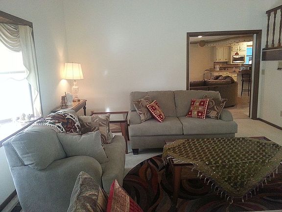 2nd image of 2754 Pheasant Run Ln
