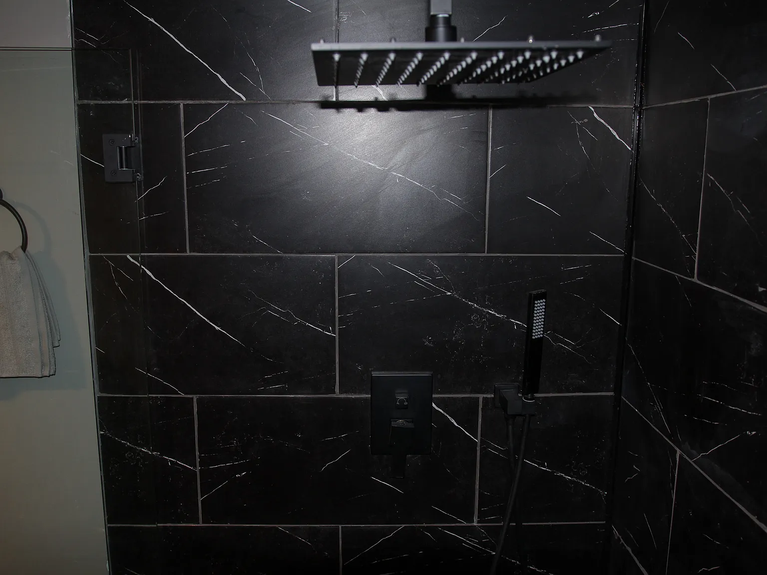 2 bed, 1250 sqft, $3,400 — Photo 4