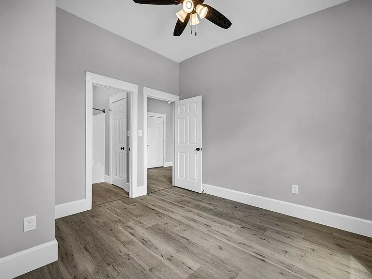 318 S Locust St #318-1 — Photo 10