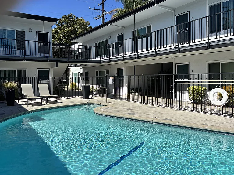 1205-1211 S Loara St — Photo 11