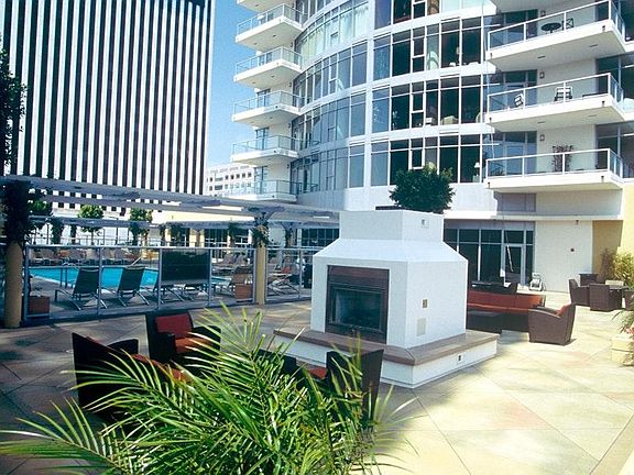 3rd image of 400 W Ocean Blvd Unit 401