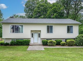 212 Carmen Hill Rd, New Milford, CT 06776