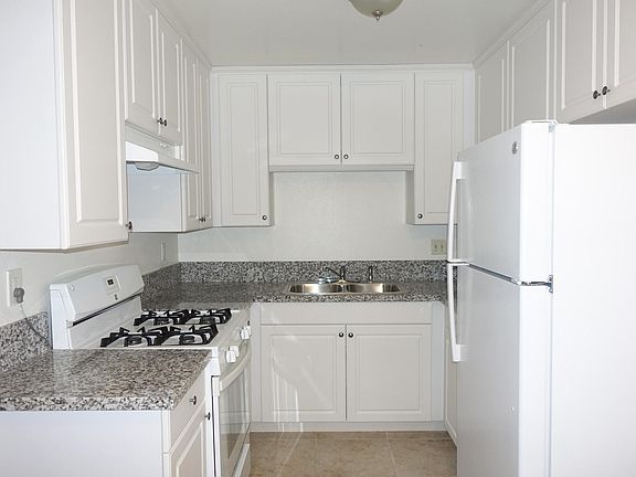 Kitchen Stock Photos of Similar Unit