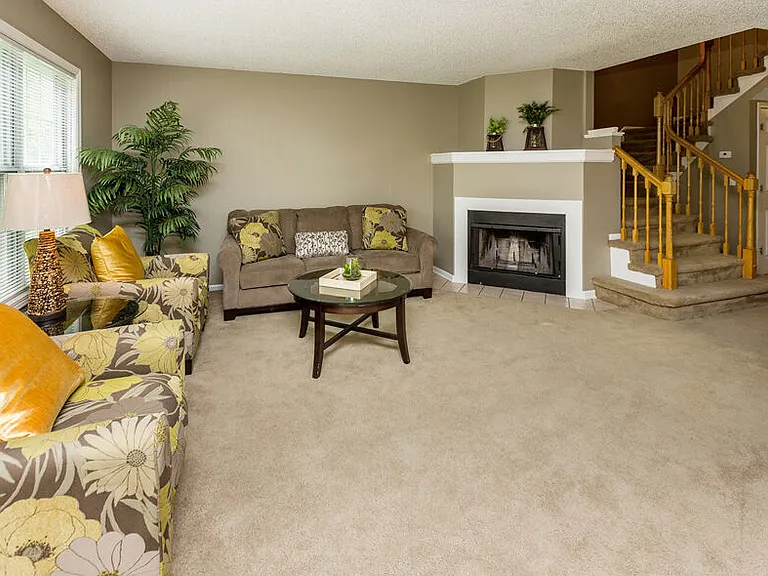 Ashworth Pointe & Foxboro Townhomes — Photo 26