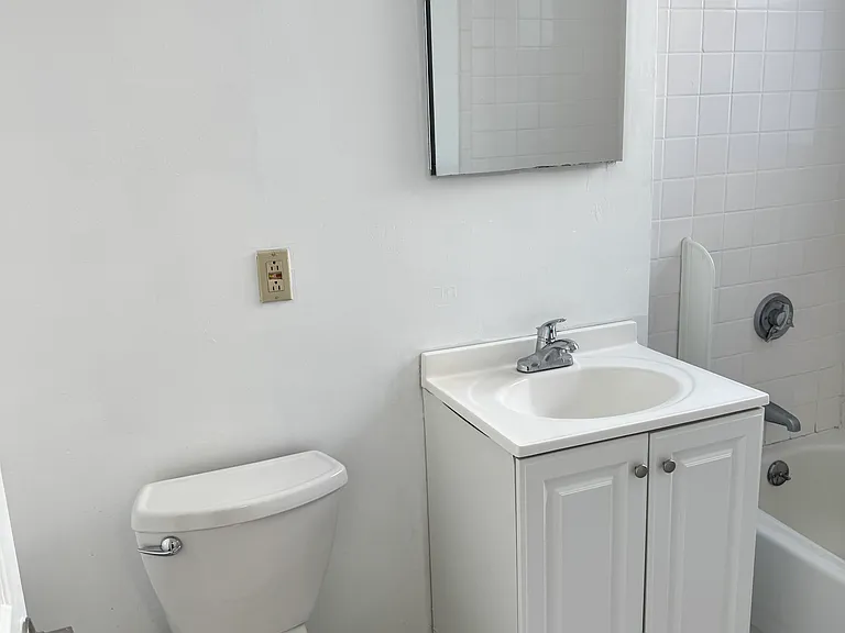111 Norway St #401 — Photo 10