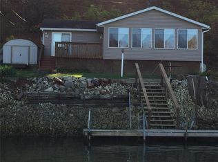 25577 206th Ave, Manchester, IA 52057