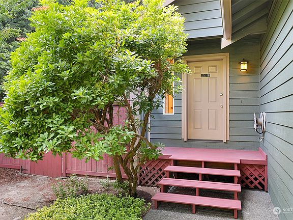 3rd image of 7213 192nd Avenue E