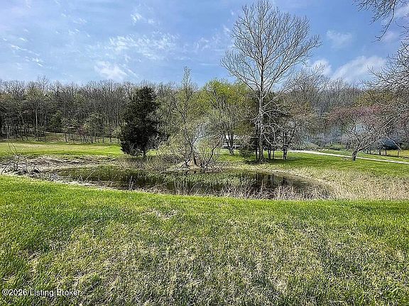 3rd image of 5480 Drennon Rd #R