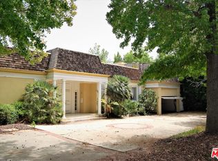 372 N Saltair Ave, Los Angeles, CA 90049