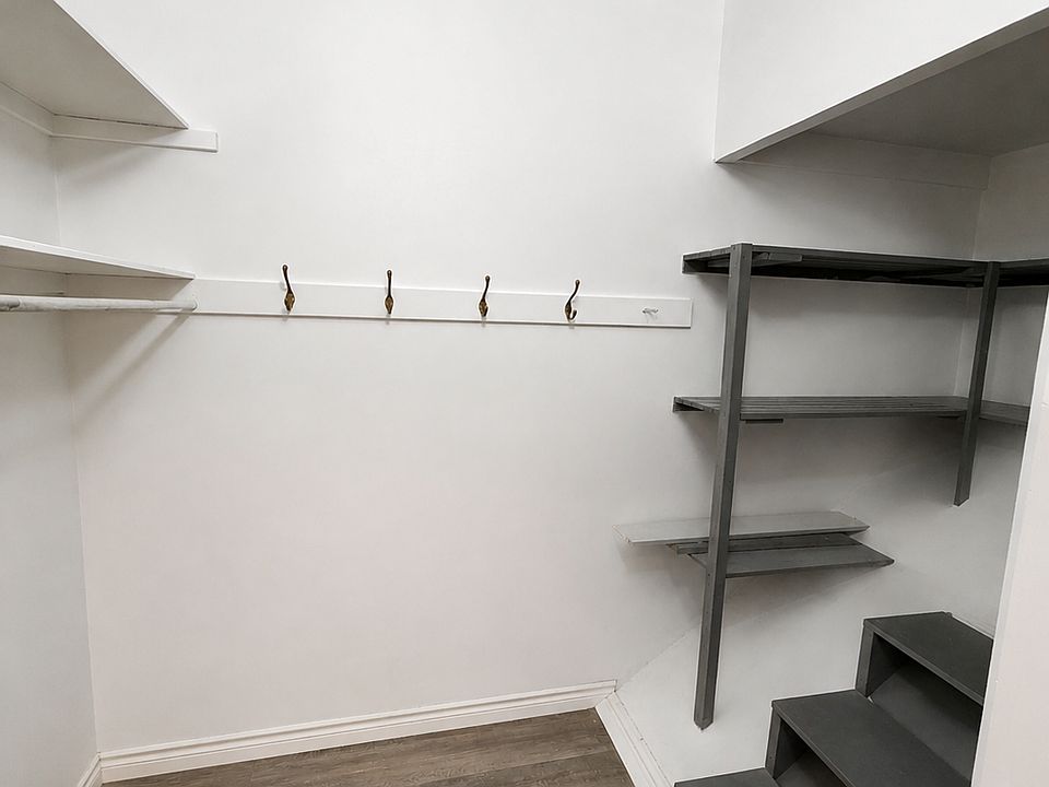 1st image of 38 Ainslie St N #204