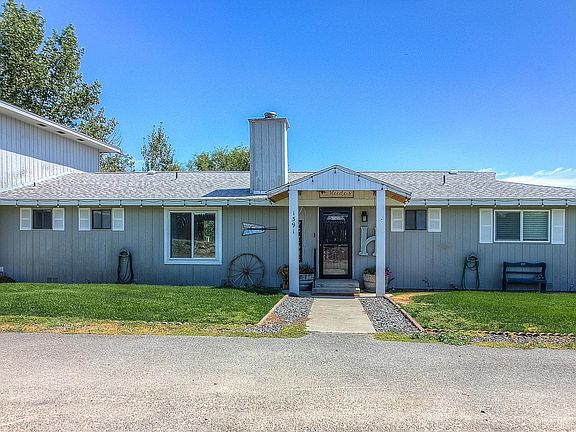 2nd image of 1391 Lancaster Rd