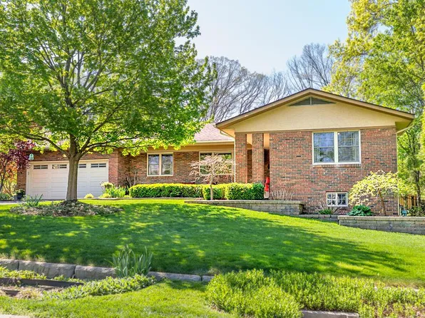 445 Fairlawn Dr, Columbus, OH 43214