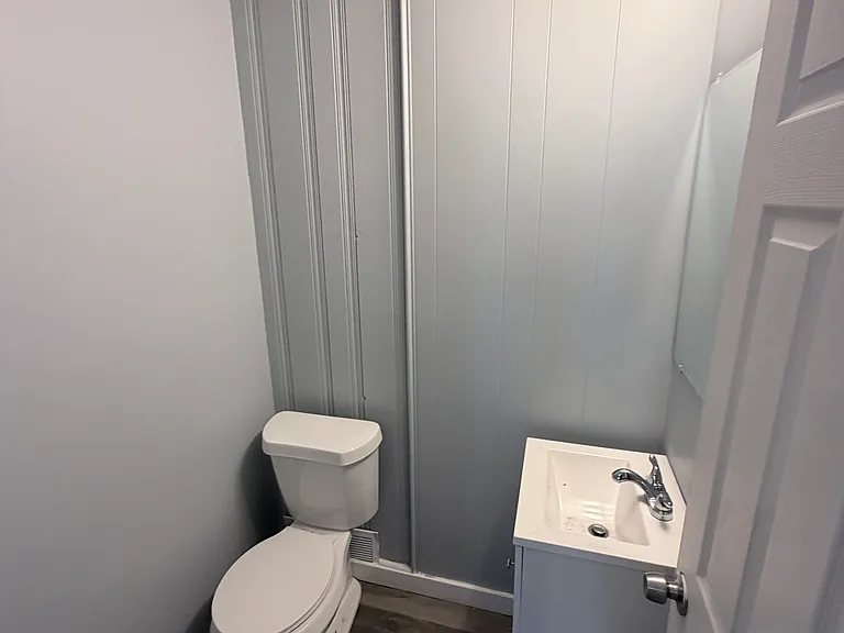 1155 Sawyer Ave — Photo 5