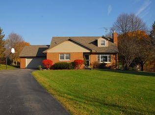 2828 McKinley Rd, Chelsea, MI 48118