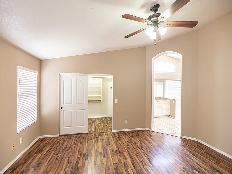 7408 E Knowles Ave — Photo 14