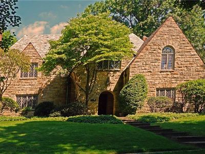 55 Hoodridge Dr, Mt Lebanon, PA, 15228