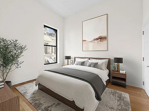 5th image of 154 W 70th St APT 3M