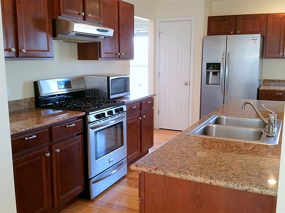 3rd image of 6806 Stewart Dr